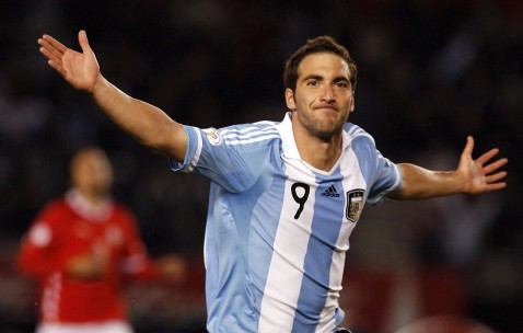 开云赛事集团-王者归位！浓眉哥血洗赛场引爆IG，首战状态炸裂显冠军相，浓眉哥首战炸裂显冠军相