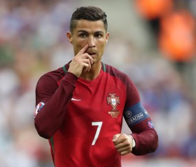 kaiyun-穆古鲁扎回归赛场献关键助攻，瑞士队主场沸腾迎胜利曙光，穆古鲁扎回归首秀献助攻，瑞士主场力克对手