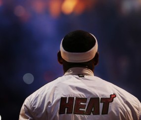 官方娱乐平台-冰与火之歌，Doinb的七连败深渊与TES教练席的舆论熔炉，冰火交锋，Doinb七连败深渊与TES教练席舆论熔炉