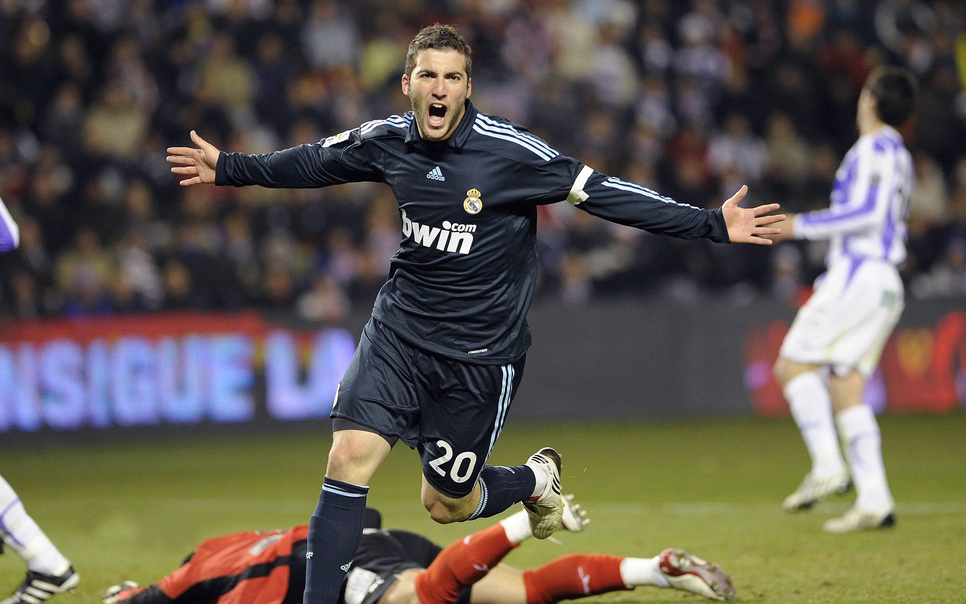 红牌风波与绝地反击,姆巴佩争议离场,国安逆天改命谱写逆转史诗,红牌风波与绝地反击,姆巴佩争议离场,国安逆天改命谱写逆转史诗